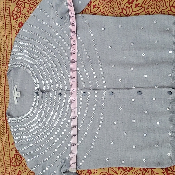 SUPER CUTE!! Banana Republic sz S gray and sequin cardigan - Picture 4 of 8